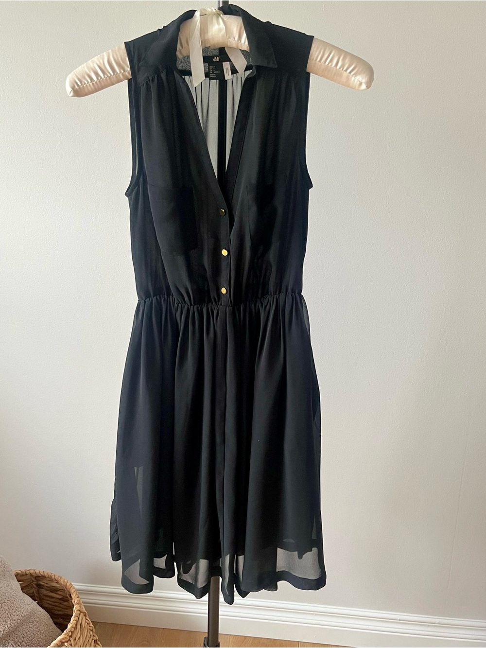 H&M Minimalist Whimsigoth Sleeveless Lined Black Dress Capsule Wardrobe US 4